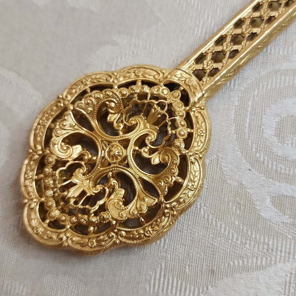 VINTAGE Gold Tone Hand Mirror Embroidered Floral Back Heavy Beveled Glass Vanity - Picture 10 of 13